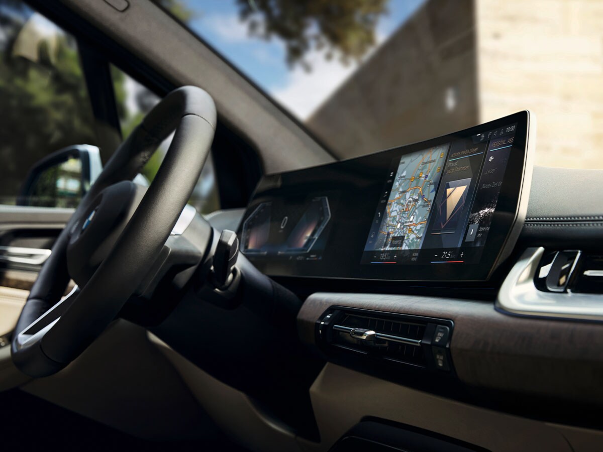 Ratt och instrumentpanelen i BMW 2-serie Active Tourer