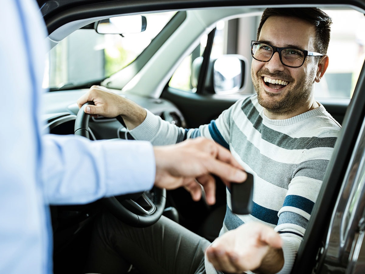 Glad man köper bil Glad man köper bil