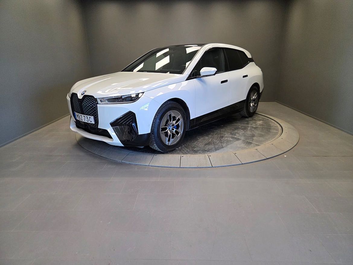 BMW iX 2023