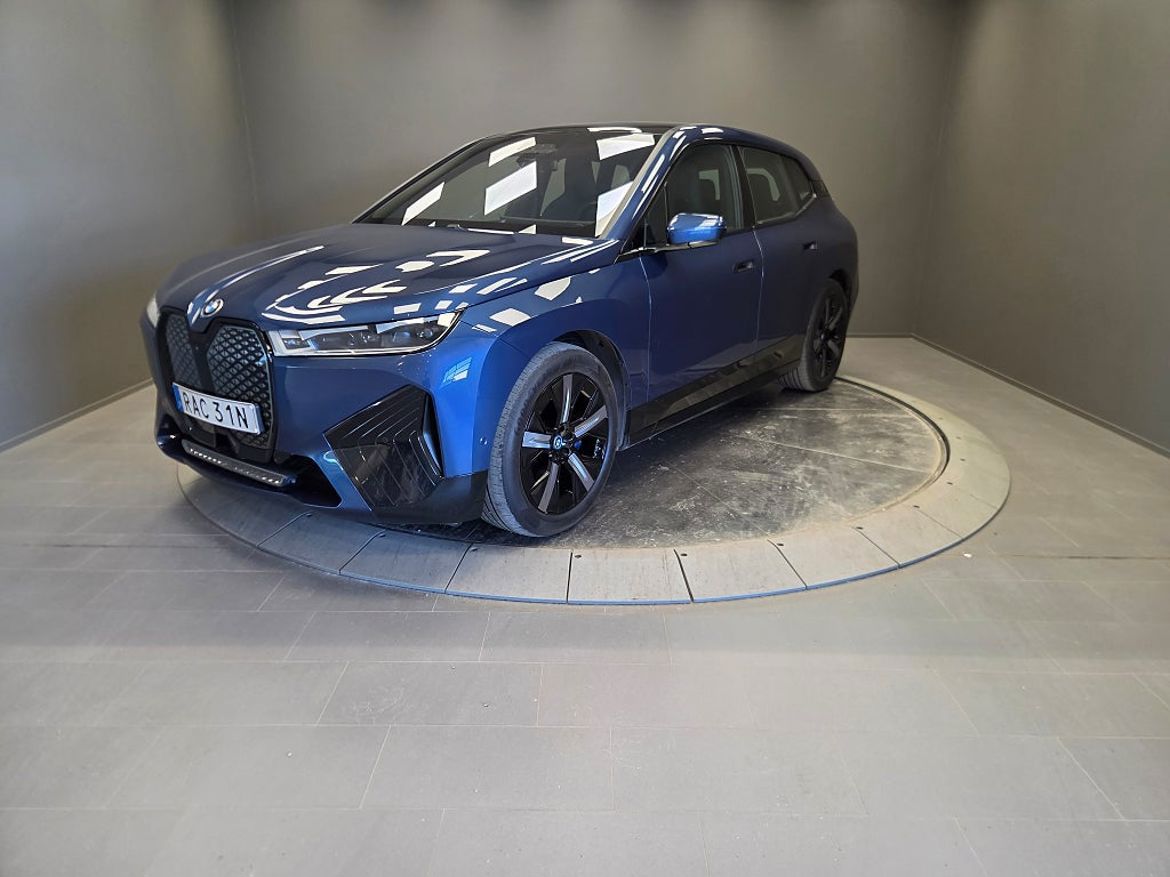 BMW iX 2023