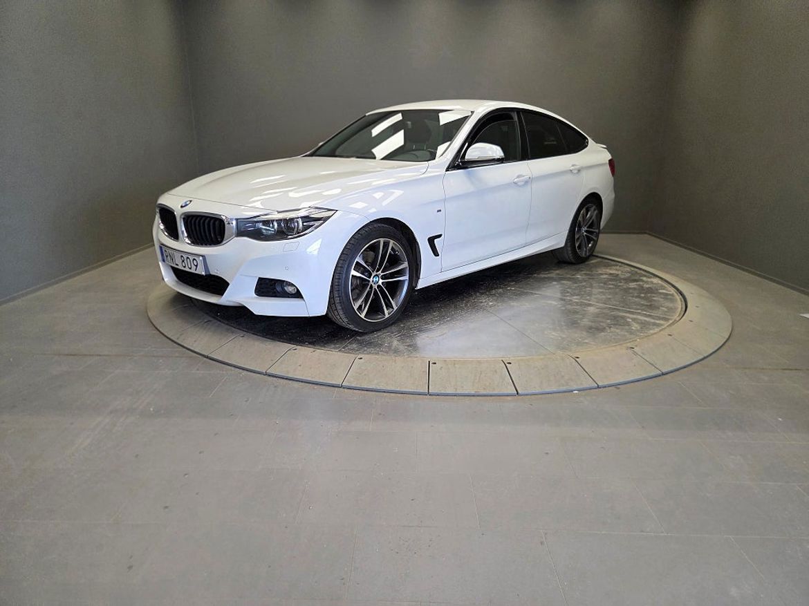 BMW 3 Series 2018