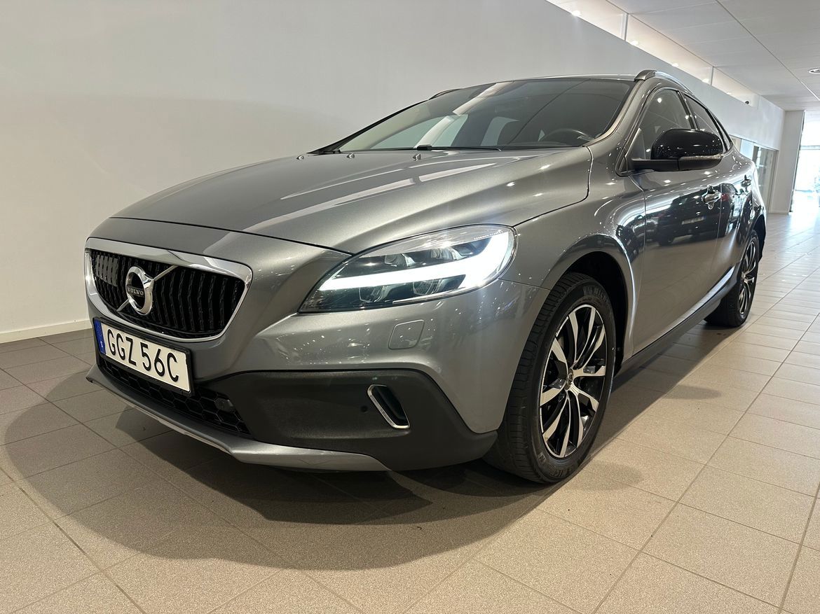 Volvo V40 2019
