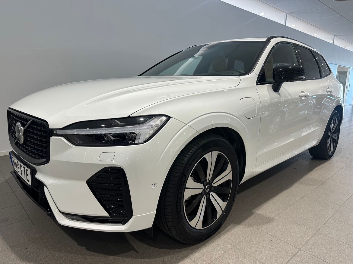 Volvo XC60 2025