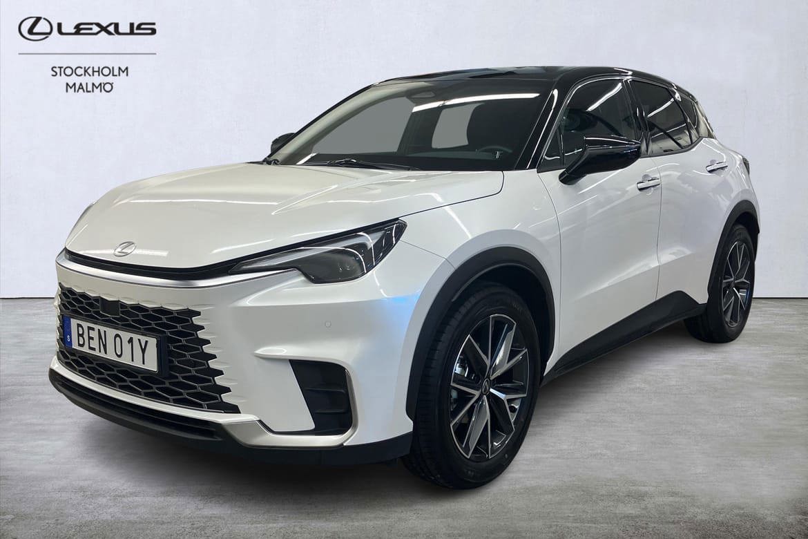 Lexus LBX 2025