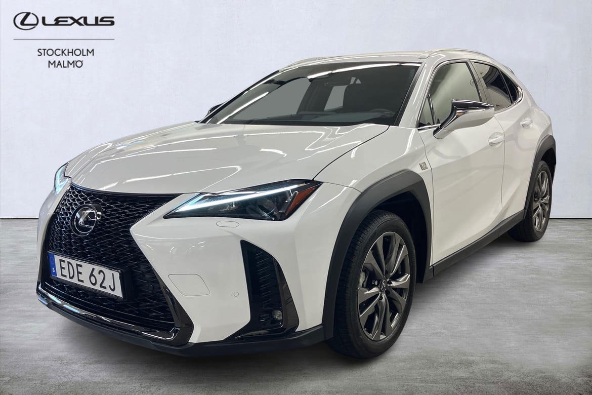 Lexus UX 2026