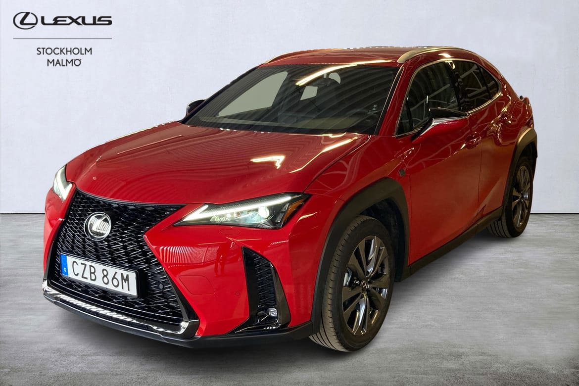 Lexus UX 2025