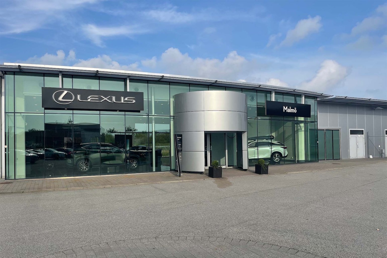 Lexus Malmö ingång