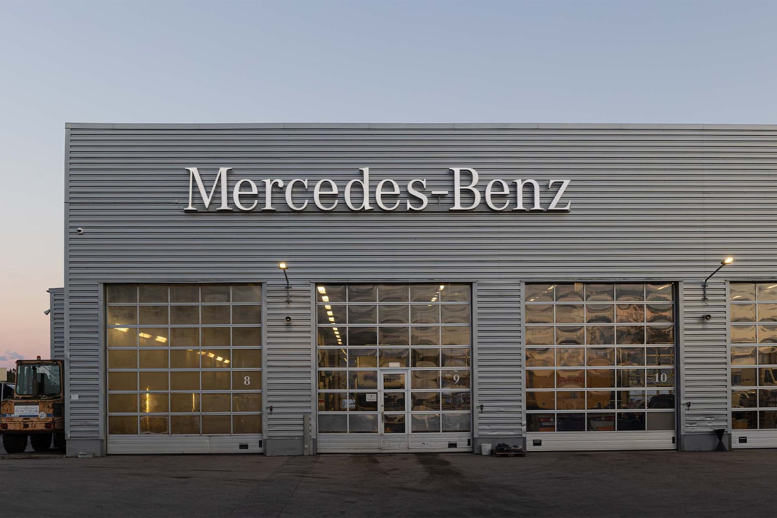 Bilia Kista - Mercedes-Benz trucks