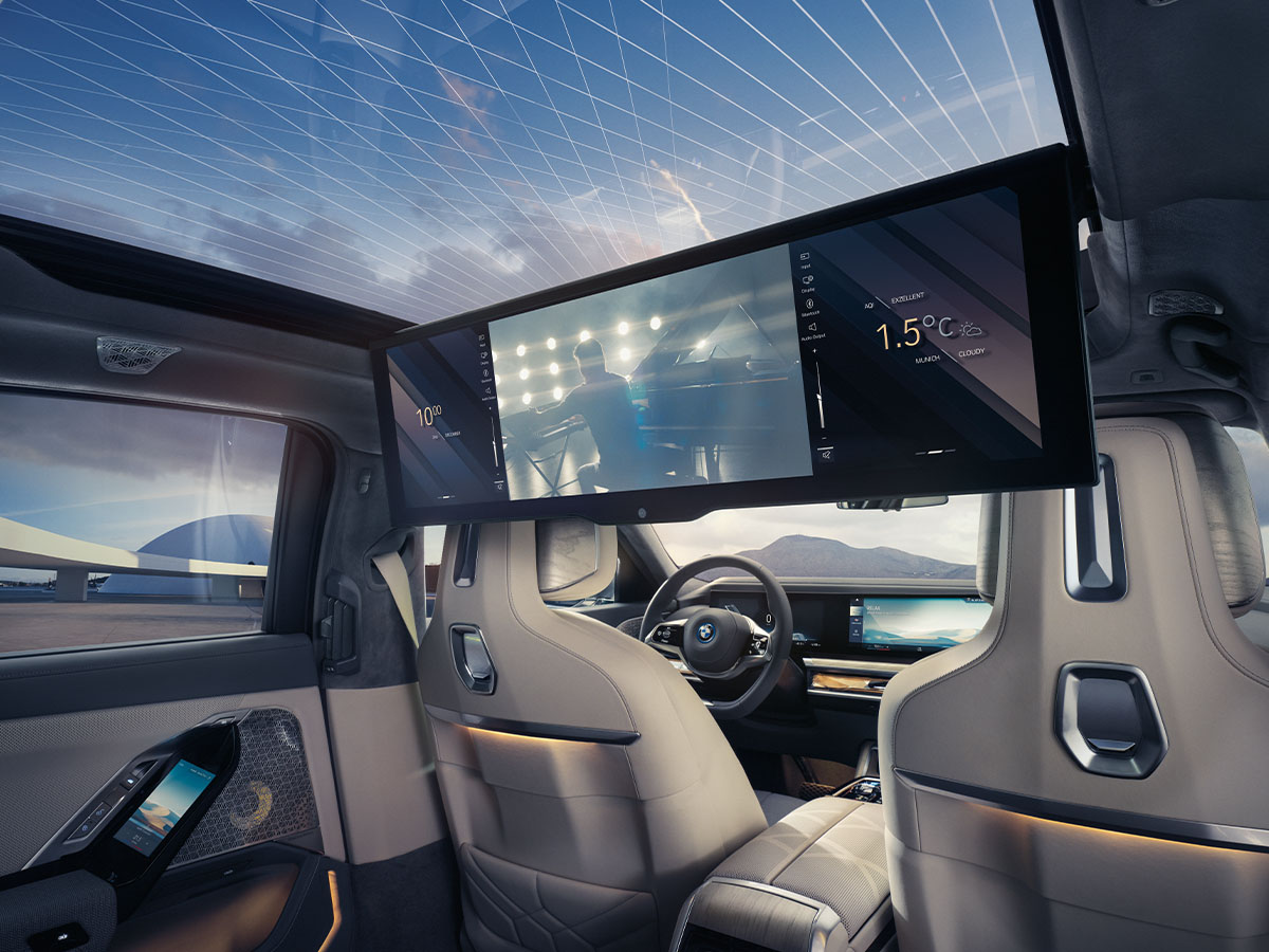  BMW Theatre Screen inne i BMW i7