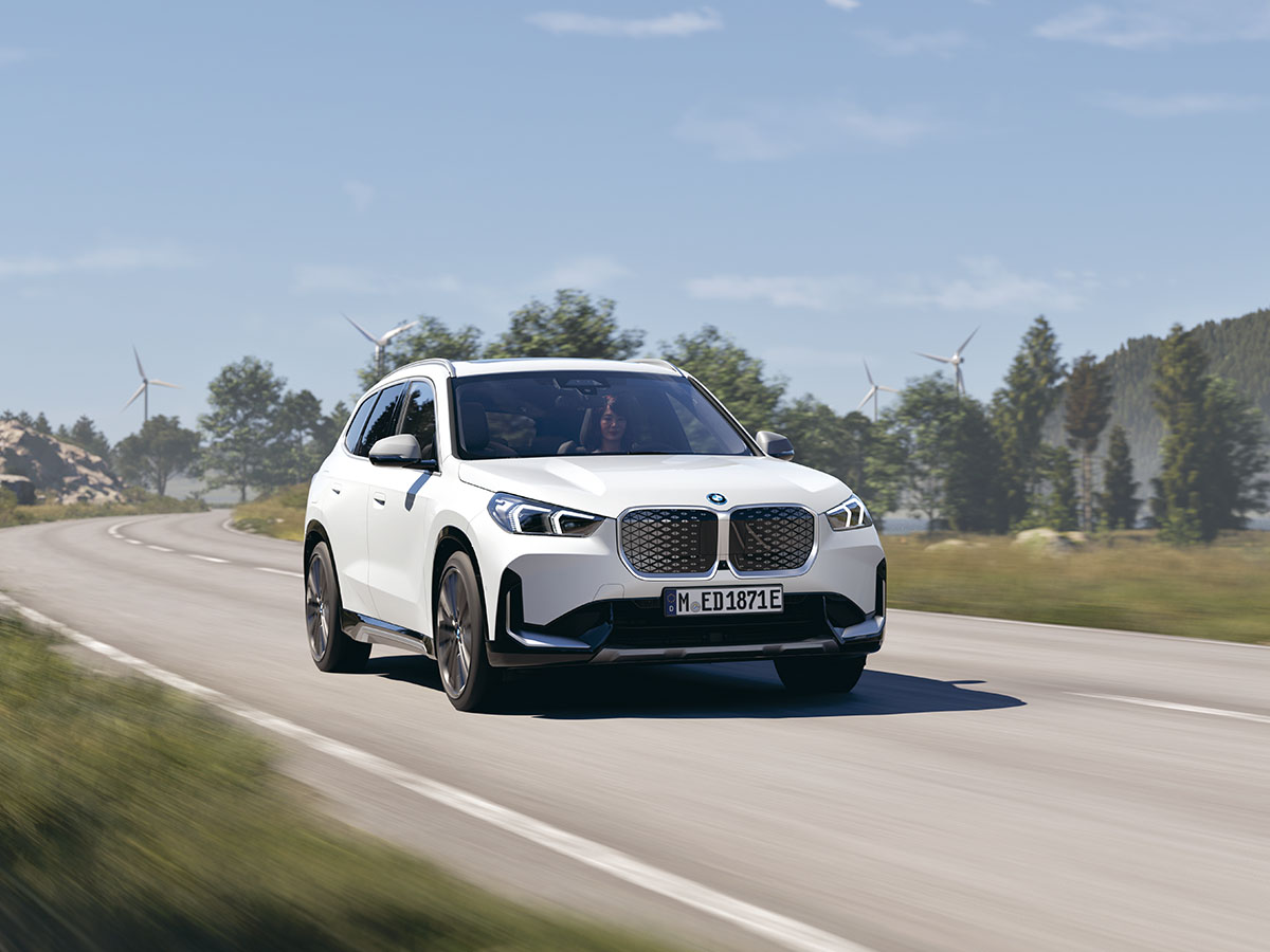 BMW iX1