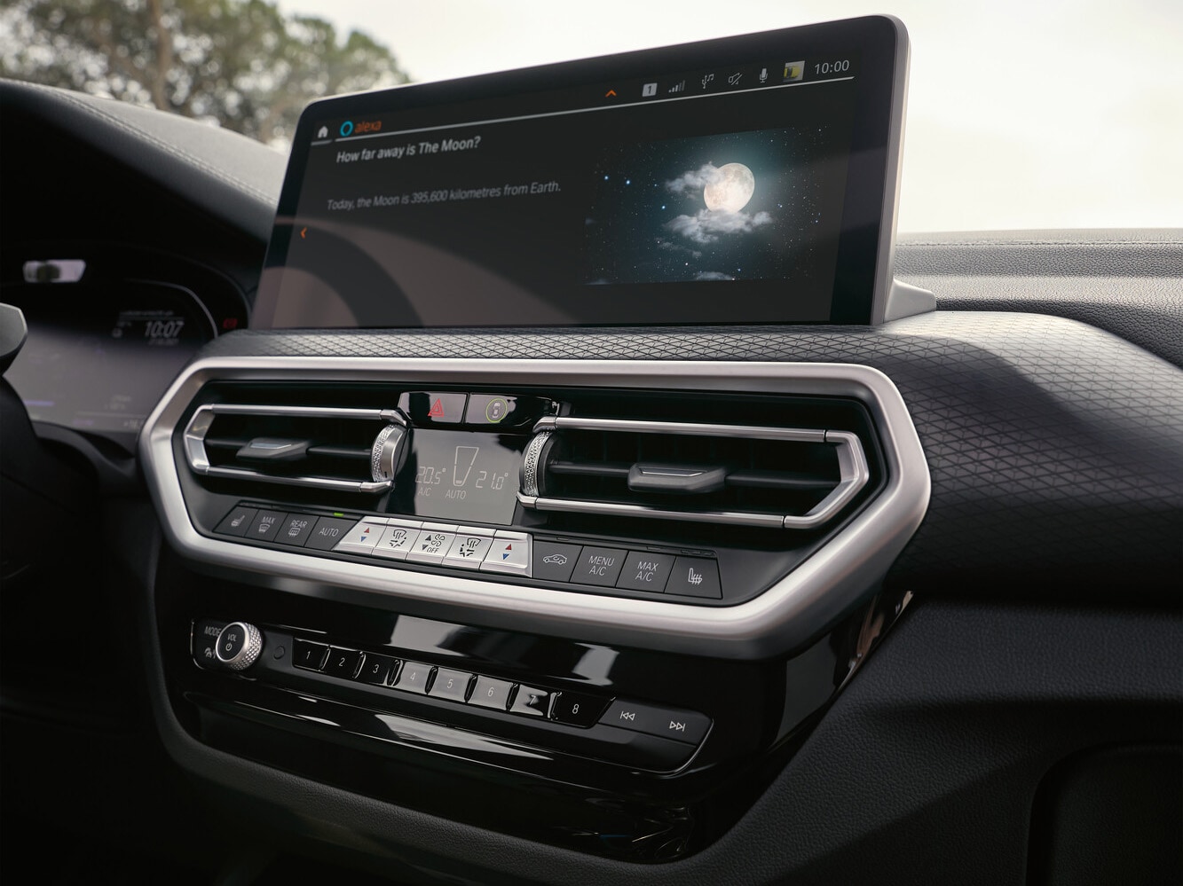 BMW iX3 display i kupén