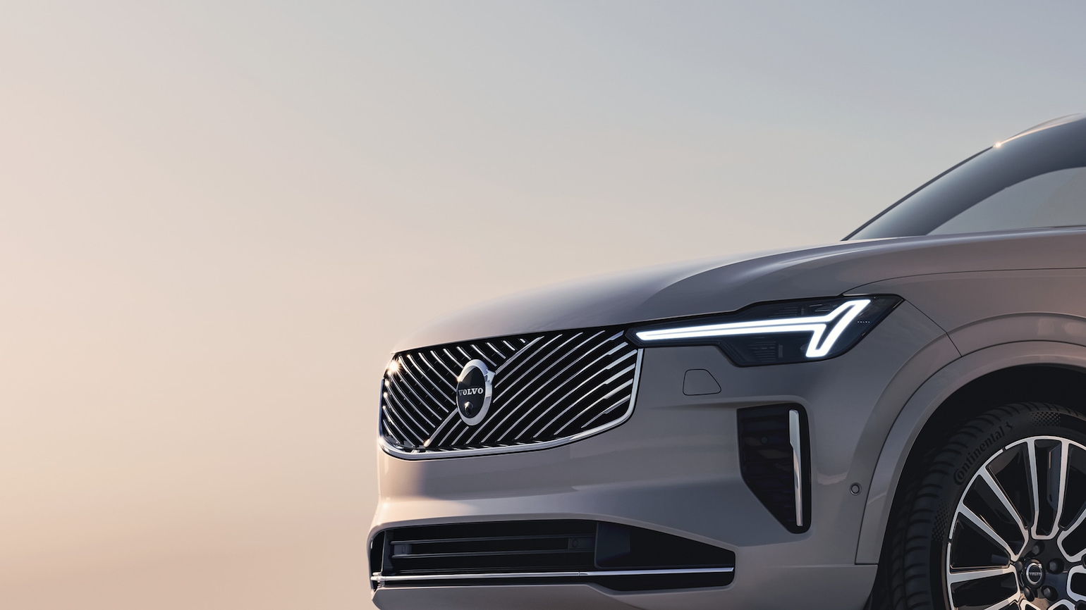 Fronten på Volvo XC90 laddhybrid