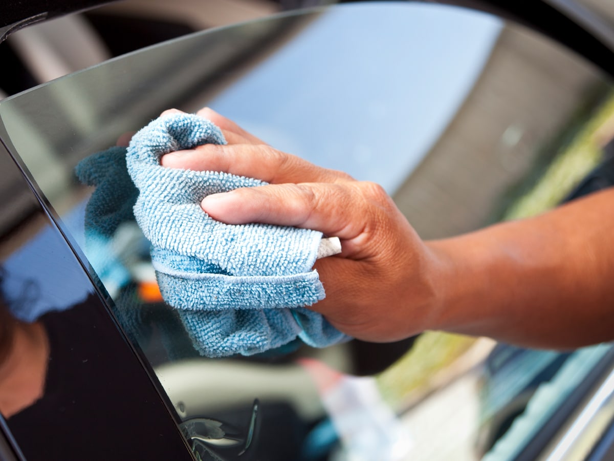 Glasbehandling hos | Bilia Glasbehandling hos | Bilia
