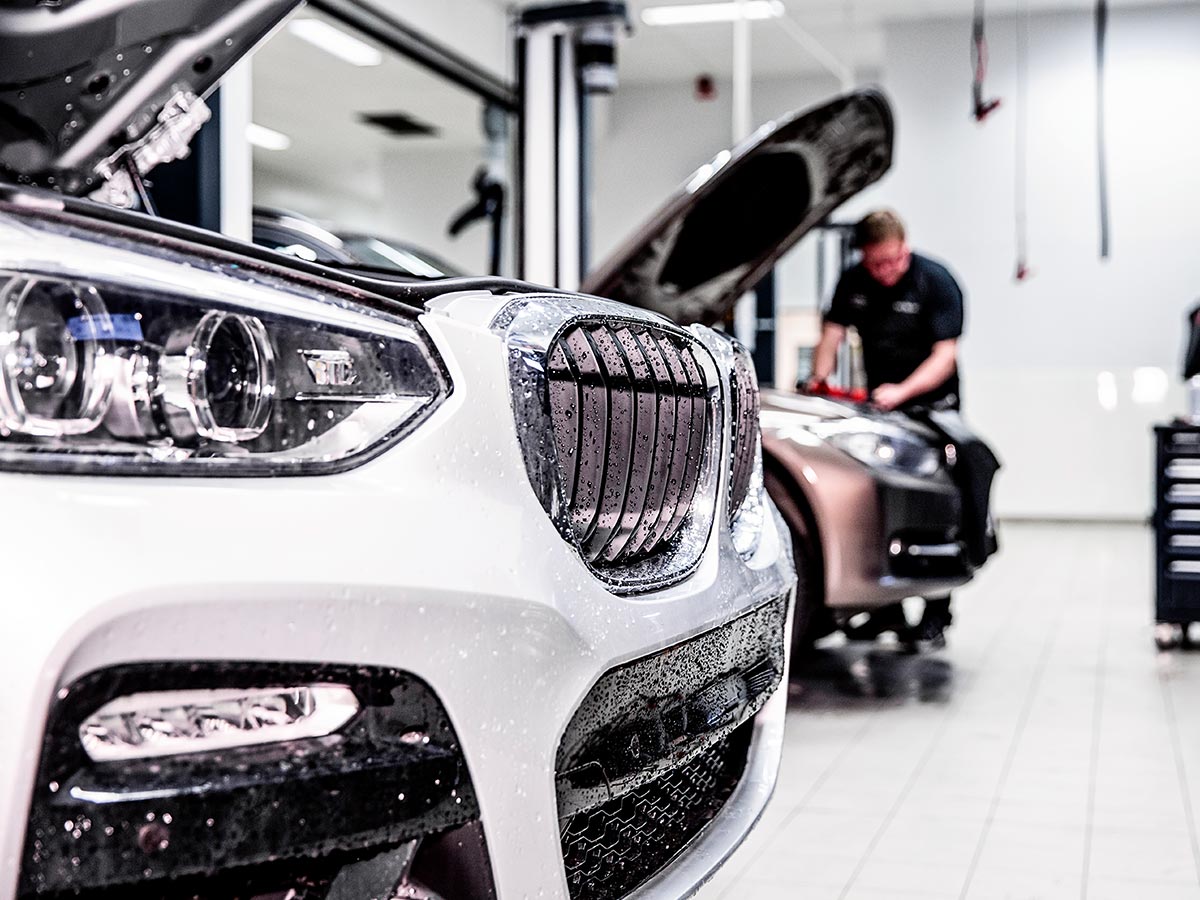Vid BMW Originalservice får du stämpel i serviceboken Vid BMW Originalservice får du stämpel i serviceboken